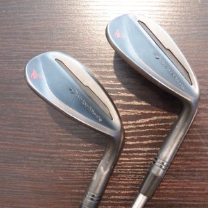 RIGHT HAND TAYLORMADE MILLED GRIND 2 BLACK GOLF WEDGE SET 52/58 AEROTECH STIFF