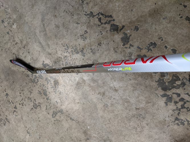 Two (2) New Senior Hyperlite and Ultrasonic P28 77 flex sticks