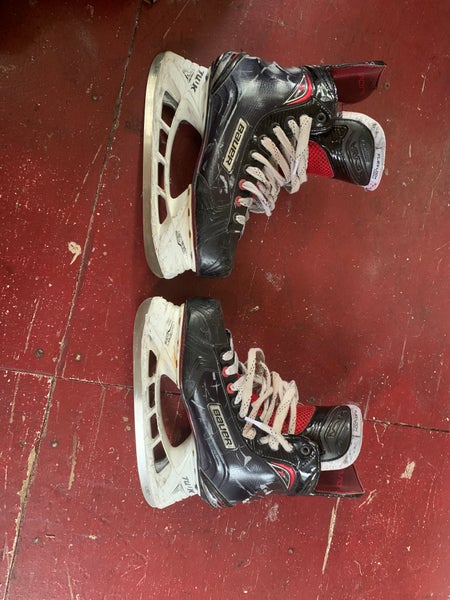 Senior Used Bauer Vapor X800 Hockey Skates Regular Width Size 8.5