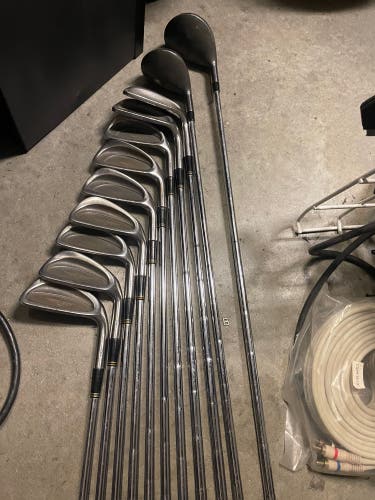 Mizuno 11 Pc golf set
