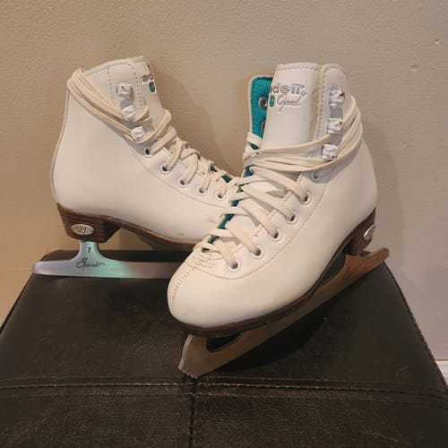 Youth Used Riedell Figure Skates Opal Size 11