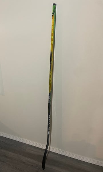Senior Right Handed P28 Supreme UltraSonic Hockey Stick