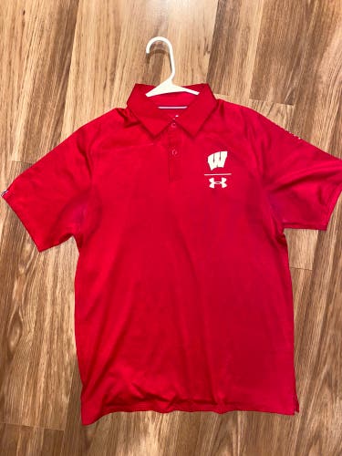 New Wisconsin Hockey Team Issued Under Armour Golf Polo Men’s Medium Victory Red