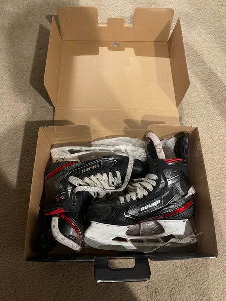 Used Bauer Regular Width Size 8 Vapor 2X Hockey Skates
