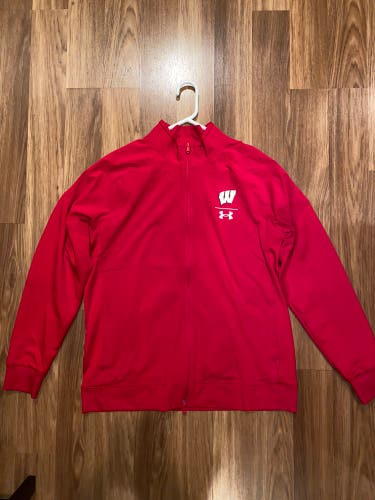 New Wisconsin Hockey Team Issued Under Armour Full-Zip Jacket Men’s Large