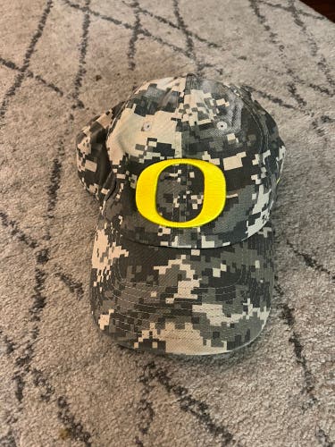 University of Oregon Ducks Camo Nike Hat