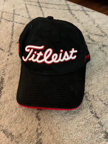 Titliest Tour Hat
