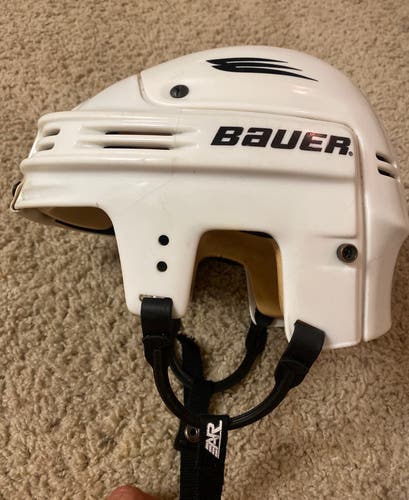 Used Large Bauer HH4000 White Helmet