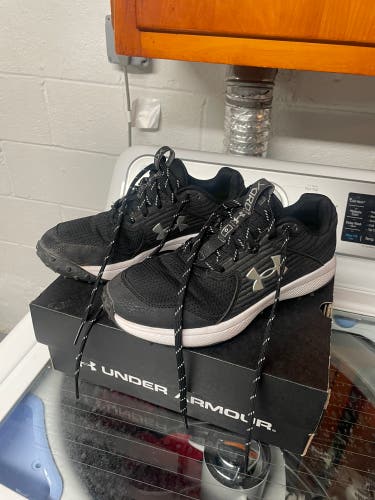 Boys baseball turf cleats