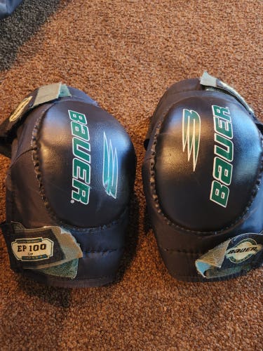 Used Small Bauer Elbow Pads