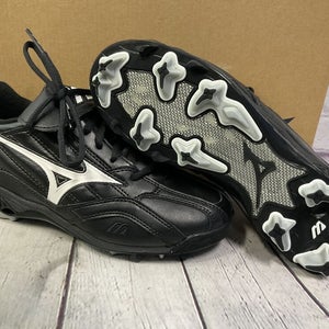 Mizuno Finch Spike Low Womens Softball Cleats Size 7.5 Black White New With Box
