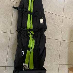 Golf travel bag with wheels new with tags