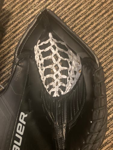 Bauer Mach  Goalie Glove(new)