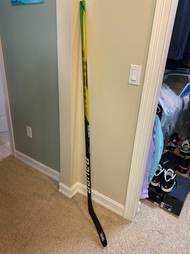 Senior Left Hand P88  Supreme UltraSonic Hockey Stick