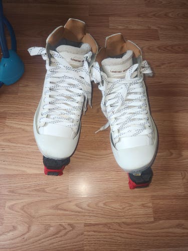 Senior Used Bauer Bauer supreme One80 Limited Edition Hockey Skates Extra Wide Width Size 11