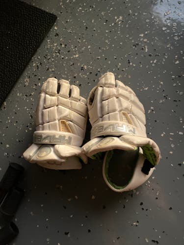 Used Player's Maverik 12" Lacrosse Gloves