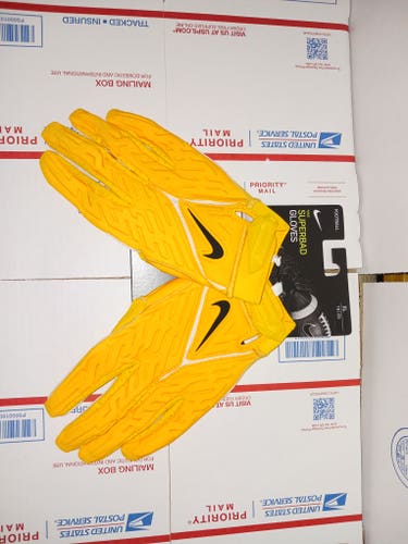 Yellow New Adult XL Nike Superbad Gloves
