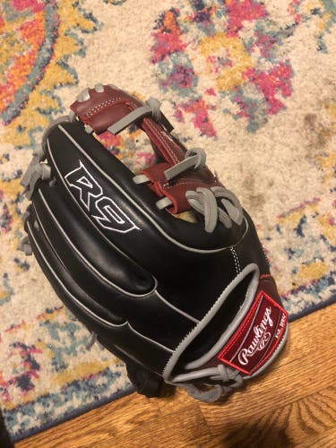 11.5 Inch Rawlings Glove R9 R9314-2BSG