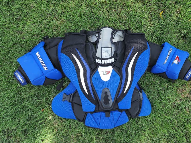 Used M/L Junior Vaughn Velocity V7 XR Goalie Chest Protector