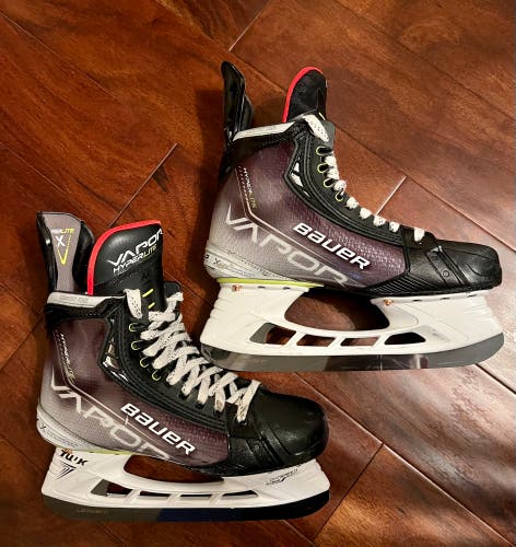 Used Bauer Regular Width  Size 8 Vapor Hyperlite Hockey Skates