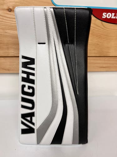 *LIKE NEW* Vaughn senior SLR Pro Carbon blocker - regular