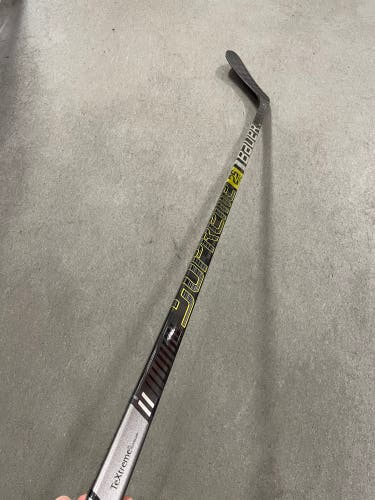 Senior Left Hand P92  Supreme 2S Pro Hockey Stick