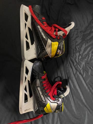 Senior Used Bauer Supreme 3s Hockey Goalie Skates Regular Width Size 6.5