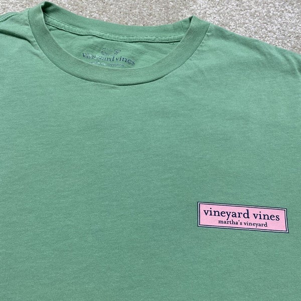 Vineyard Vines T Shirt Men Medium Adult Green Martha's Vineyard Whale Logo  Beach