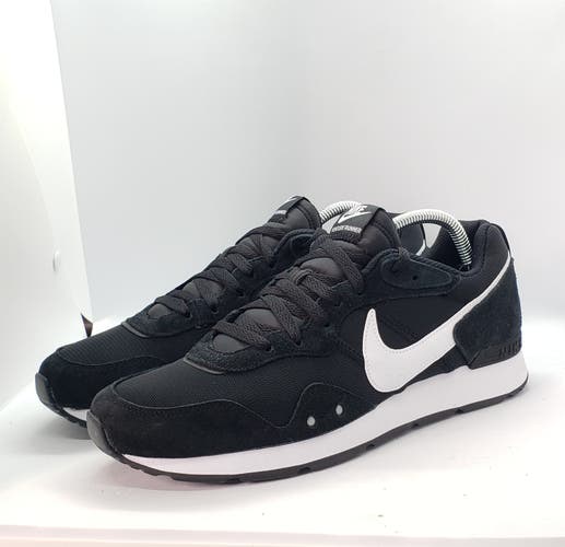 NIB Nike Venture Runner Retro Suede Mesh Black White CK2944 002 - Men’s Size 10
