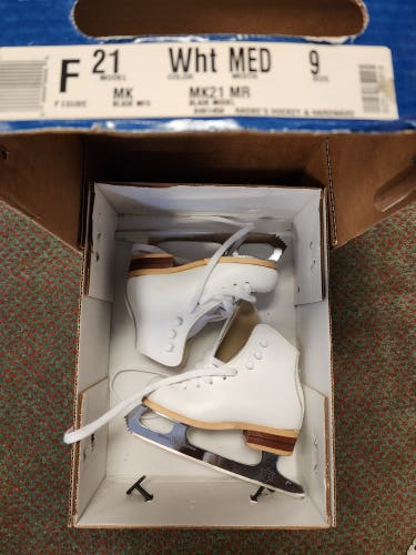 New Riedell 21 Figure Skates Size 9 White-Little Kids