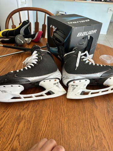 Bauer Vapor Hyperlite Hockey Skates Size 11 Team Issue Pro Stock Golden Knights Alex Pietrangelo