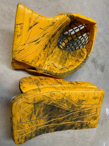 Porter True L12.2 Goalie Gloves
