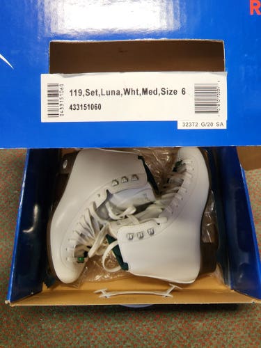 New Riedell Luna Figure Skates Size 6 White