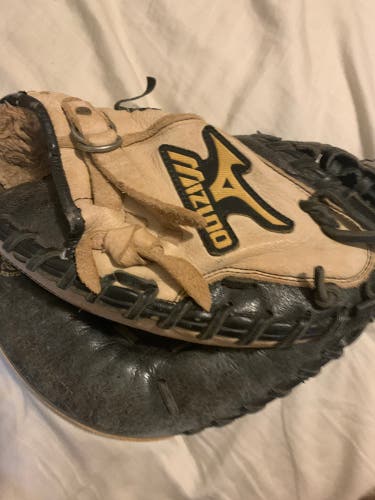 Mizuno GXC105 Youth Catchers Mitt