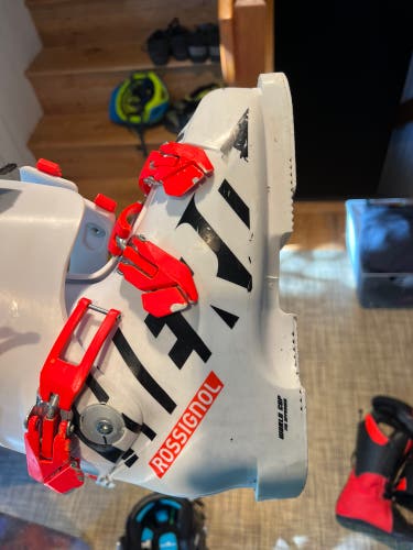 Unisex Rossignol Soft Flex Hero World Cup 90 SC Ski Boots