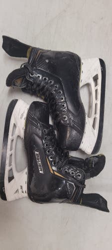 Bauer Supreme Matrix Hockey Skates Size 7.5 (used)