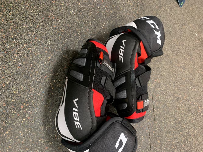 New Senior Large CCM Vibe Elbow Pads