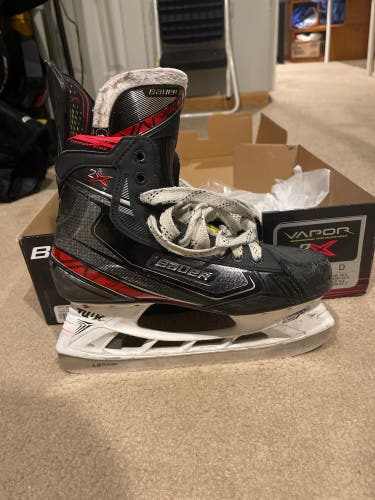 Used Bauer Regular Width  Size 9 Vapor 2X Hockey Skates