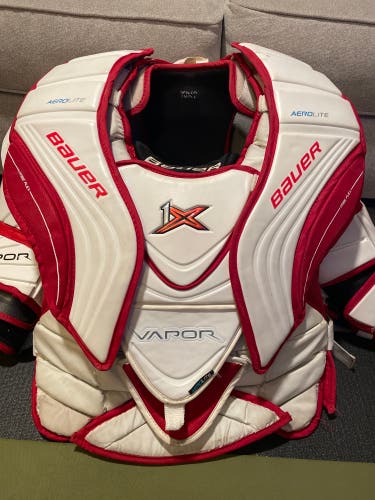 Used Small Bauer Vapor 1X Goalie Chest Protector