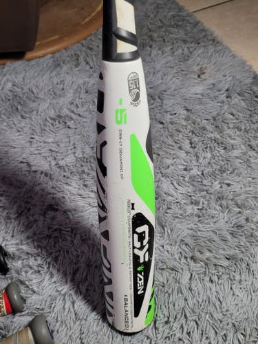 Used USSSA Certified 2017 DeMarini Composite CF Zen Bat (-5) 25 oz 30"