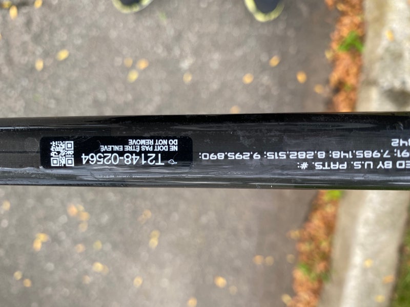 Junior Right Handed P28  Vapor Hyperlite Hockey Stick