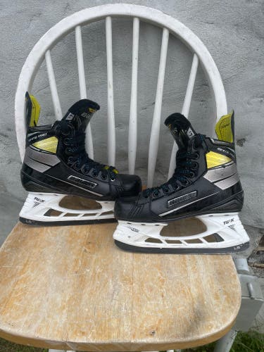 Bauer Supreme Ignite pro hockey skates Size 4.5 Junior