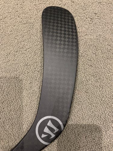 New Warrior Intermediate 55 Flex Right Handed W03 Alpha QX Hockey Stick