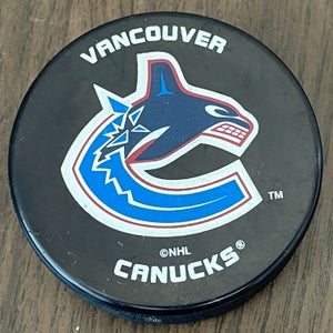 Vancouver Canucks NHL HOCKEY SUPER VINTAGE 90s InGlasCo Collectible Hockey Puck!