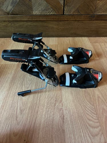 Used Look Max Din 12 Pivot 12 Ski Bindings