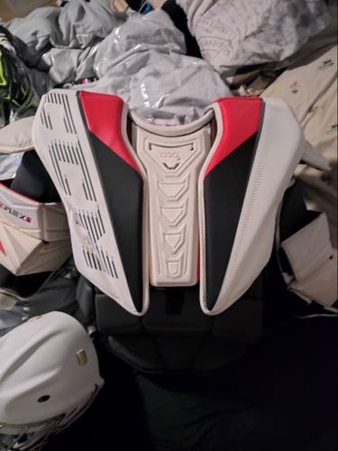 XL CCM eflex 5 Goalie Chest Protector