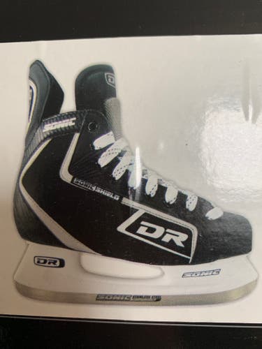 New DR Senior Hockey Skates  Size 4