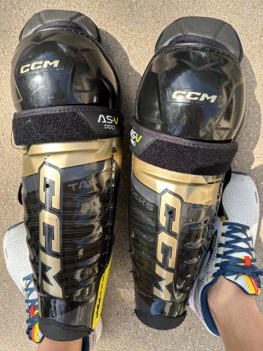 Ccm as-v pro shin pads 15”