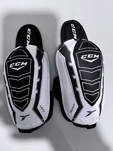 CCM tacks Junior medium elbow pads