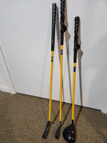 Momentum swing trainer set w/driver  putter and iron